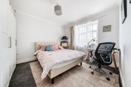 5 bedroom semi-detached house to rent - Photo 5