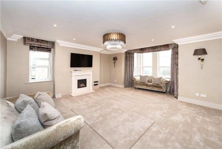 3 bedroom apartment to rent - Photo 2