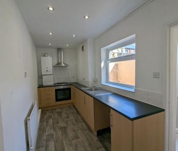 2 bedroom terraced house to rent - Photo 3