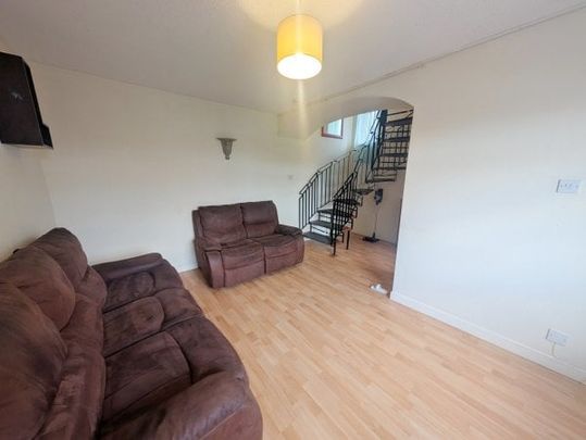 Lorimar Place, Carron, Falkirk, FK2 - Photo 1
