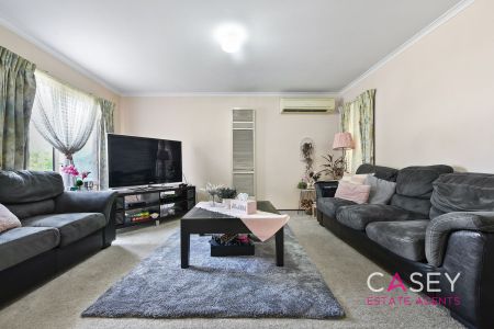 31 Marson Crescent, Hallam - Photo 3