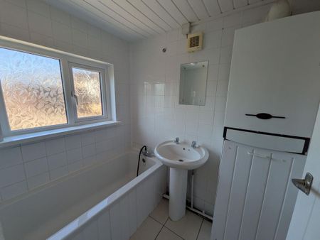 Wern Road, Llanelli, Carms, SA15 1SP - Photo 3