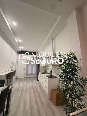Alquiler de estudio en Calle Blas de Lezo - Photo 1