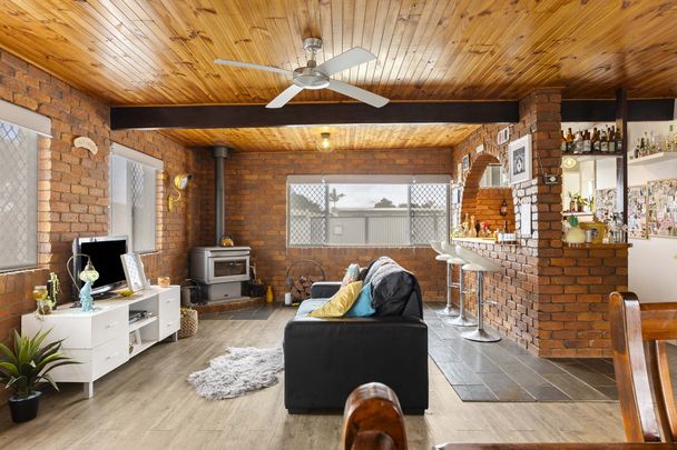 Fantastic Family Home in Serene Location! - Photo 1