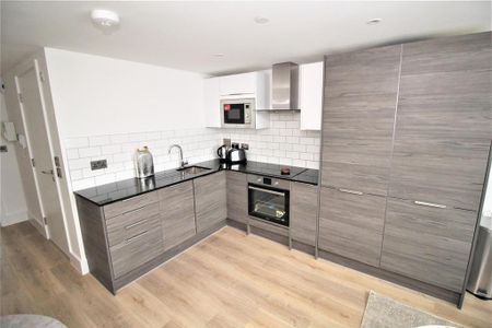 Studio to rent - Photo 3
