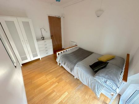 Room in a Shared Flat, Canada Square, E14 - Photo 2