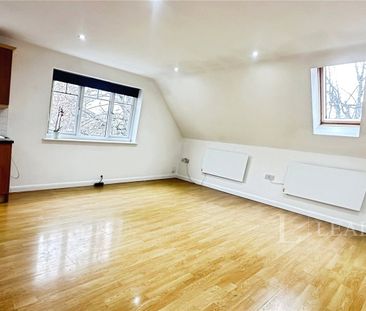 2 bedroom apartment to rent Farley Hill, Luton, Bedfordshire, LU1 - Photo 3
