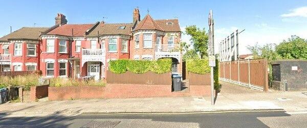 3 Bed Terraced House, Dudden Hill Lane, NW10 - Photo 1