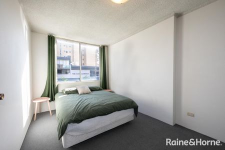 Spacious Fully-Furnished One Bedroom Unit - Photo 2