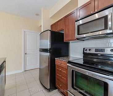 Burnhamthorpe/Hurontario Stunning 1Bdrm +Den Flr To Ceiling Windows - Photo 1