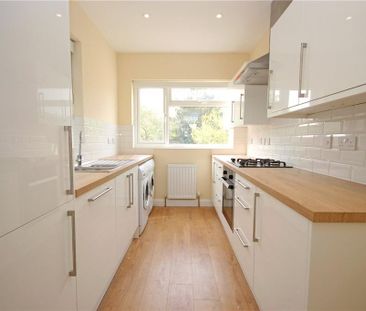 3 bedroom semi-detached house to rent - Photo 6