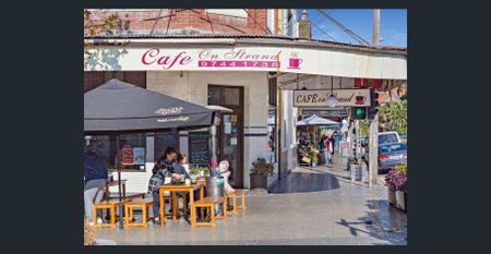 Discover Your New Family Home in the Heart of Croydon! - Photo 4