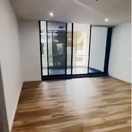 2 bed 2 bath with study - Photo 1