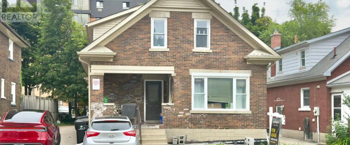 16 MARSHALL STREET — 4 Bedroom - Photo 1