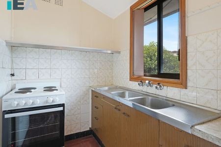 Well Presented 3 Bedroom Home in Convenient Location - Photo 2