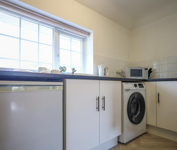 Studio to rent - Photo 4