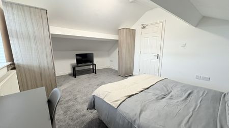 Bow Lane, Preston - Photo 2