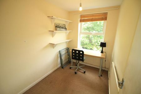 2 bedroom terraced house to rent - Photo 3