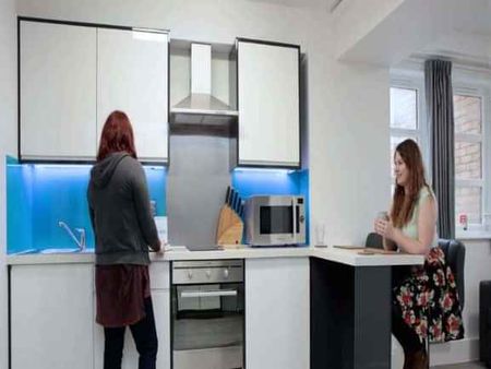 Platinum Studio - Photo 5