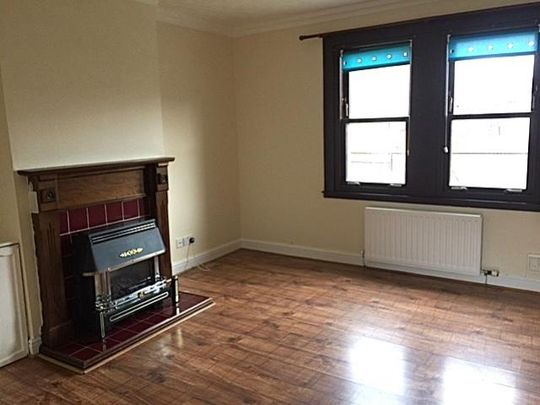 3 bedroom end of terrace house to rent - Photo 1