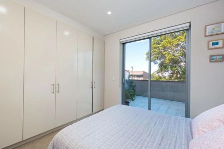 Contemporary Corner Apartment in Boutique Secure Complex - Photo 4