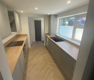 1 bedroom in a house share to rent - Photo 6