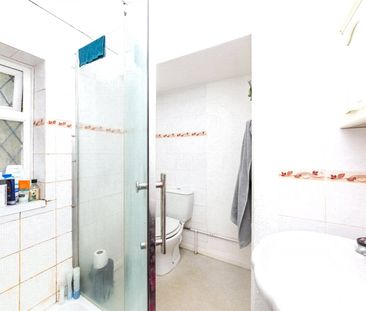 1 bedroom semi-detached house share to rent - Photo 5