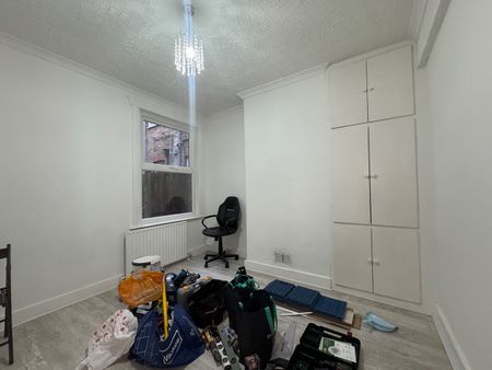 2 Bed Flat, Brettenham Road, E17 - Photo 5