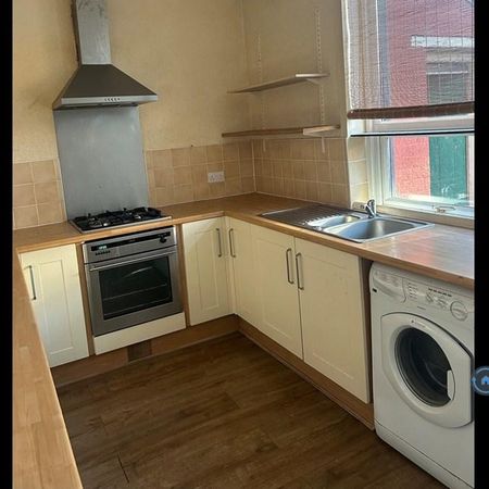 2 bedroom terraced house to rent - Photo 4