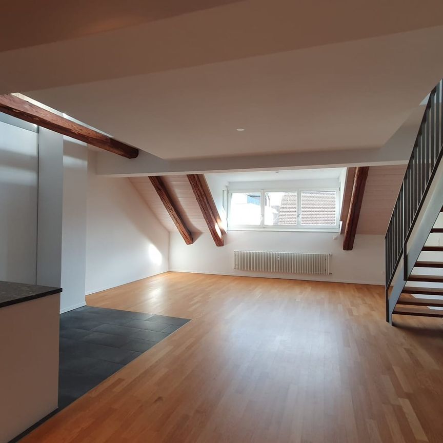 "Maisonette-Wohnung in Wil mit schöner Weitsicht" - Photo 1