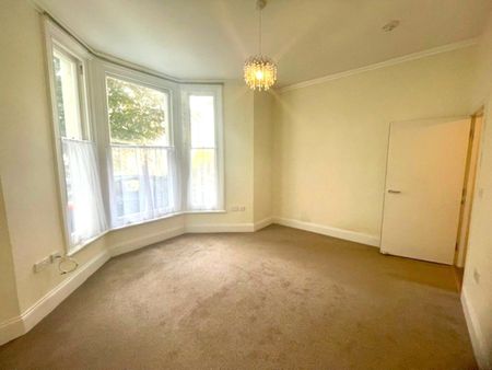 Orchard House, 7 Orchard Gardens, Teignmouth, Devon, TQ14 - Photo 5