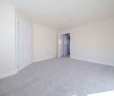 Southwold Drive, Peterborough, Hampton Beach - Photo 1