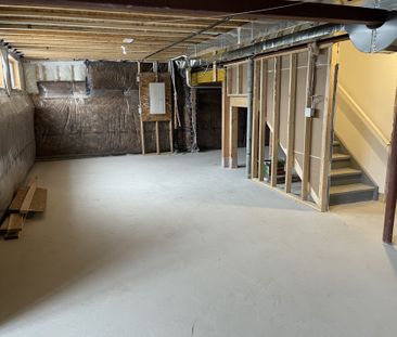 For Lease - 103 Nottingham Road, Barrie, Ontario - Photo 4