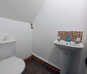 Russell Gardens - Photo 3