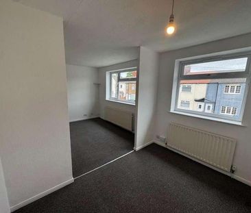 Ainslie Street, Grimsby, DN32 - Photo 5