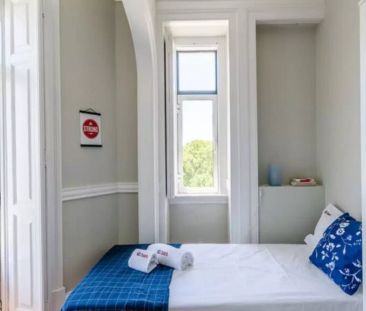 Room for rent in 7-bedroom residence in Arroios, Lisbon - Foto 3