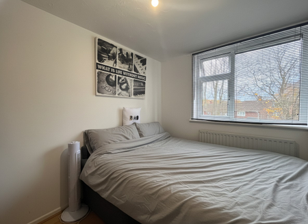 1 bed flat to rent in Tudor House, South Lynn Crescent, Bracknell, Berkshire, RG12 7LN - Photo 2