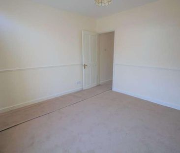 Watford, Hertfordshire, WD19 - Photo 4