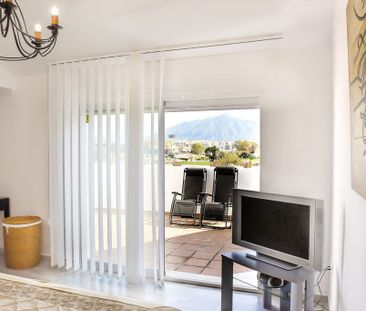 3 room luxury penthouse for rent in Marbella, Andalusia - Photo 1
