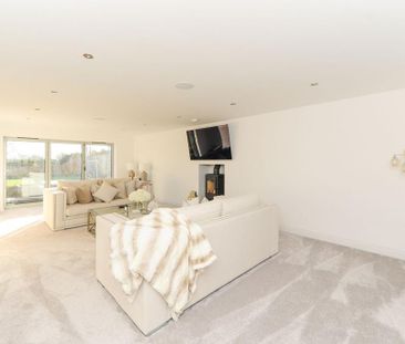 4 bedroom detached house to rent - Photo 4