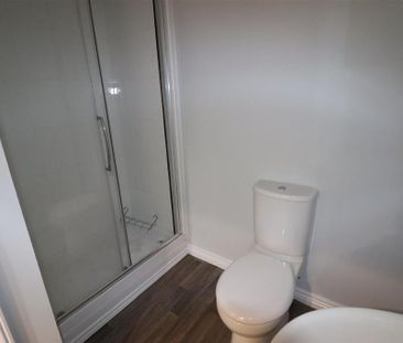 1 bedroom semi-detached house to rent - Photo 4