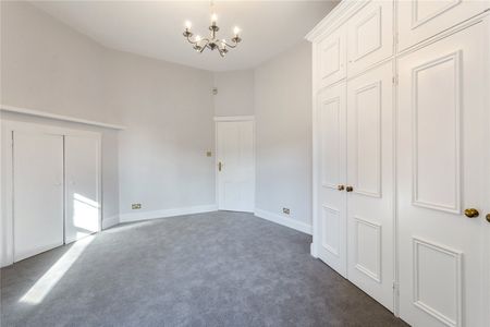 Oakwood Court, London, W14 ground floor flat to rent - Photo 5