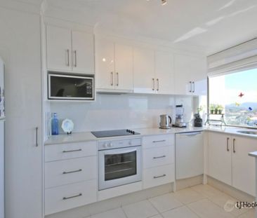 Beachside Living with Stunning Kirra Beach Views - Photo 4