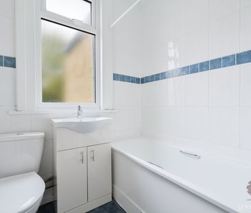 Park Avenue, Mitcham, CR4 - Photo 1
