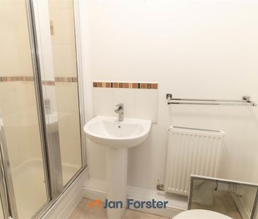 3 Bedroom House - Townhouse - Photo 1