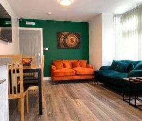1 bedroom in a house share to rent - Photo 1
