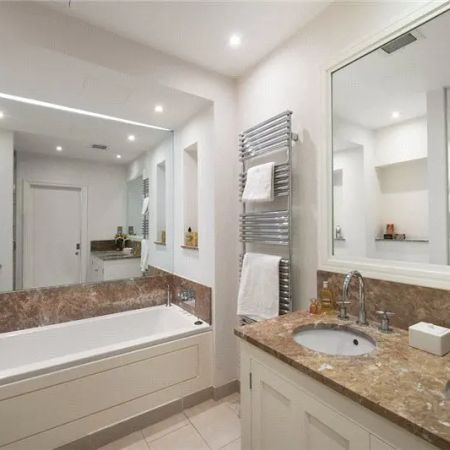 3 bedroom flat in Belgravia - Photo 4