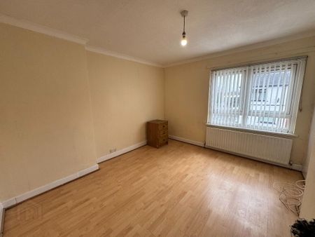 16 Queens Place, Lurgan, BT66 8BY - Photo 4