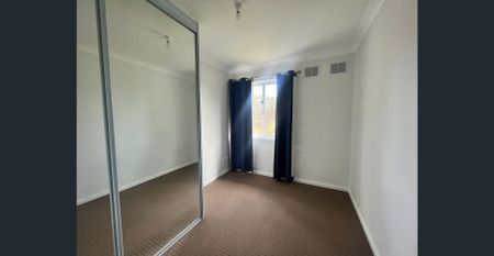 3 Bedroom Home with Large Backyard - Photo 2