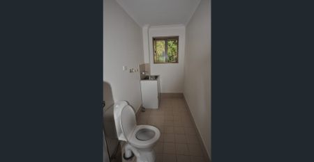 Spacious 3-Bedroom Unit - Prime Westmead Location - Photo 5